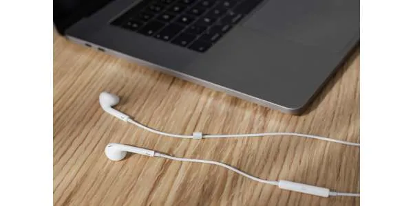 気がつけばイヤフォンを外している時間がずいぶんと増えて:カウンセリング(中学生の不登校)